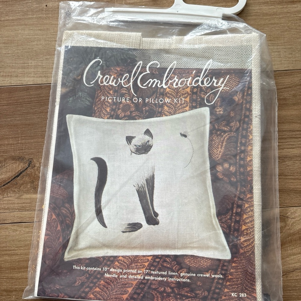 Crewel Embroidery Pillow Kit with Cat Design